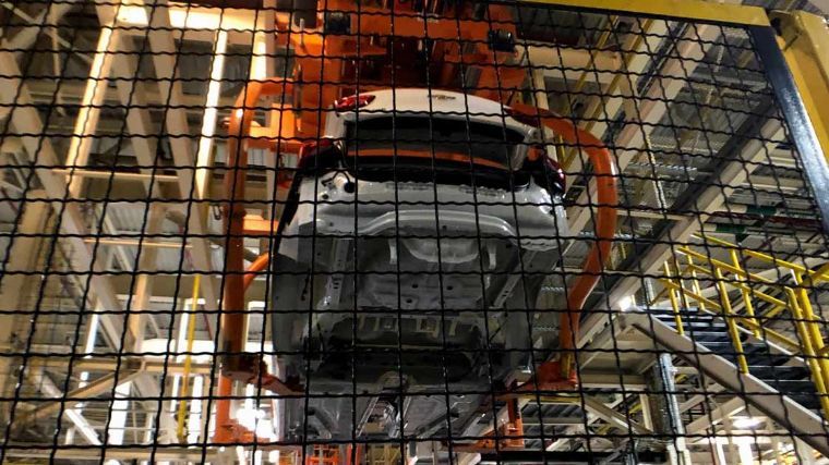 General Motors y Toyota se suman a armadoras que frenarán operaciones por Covid-19