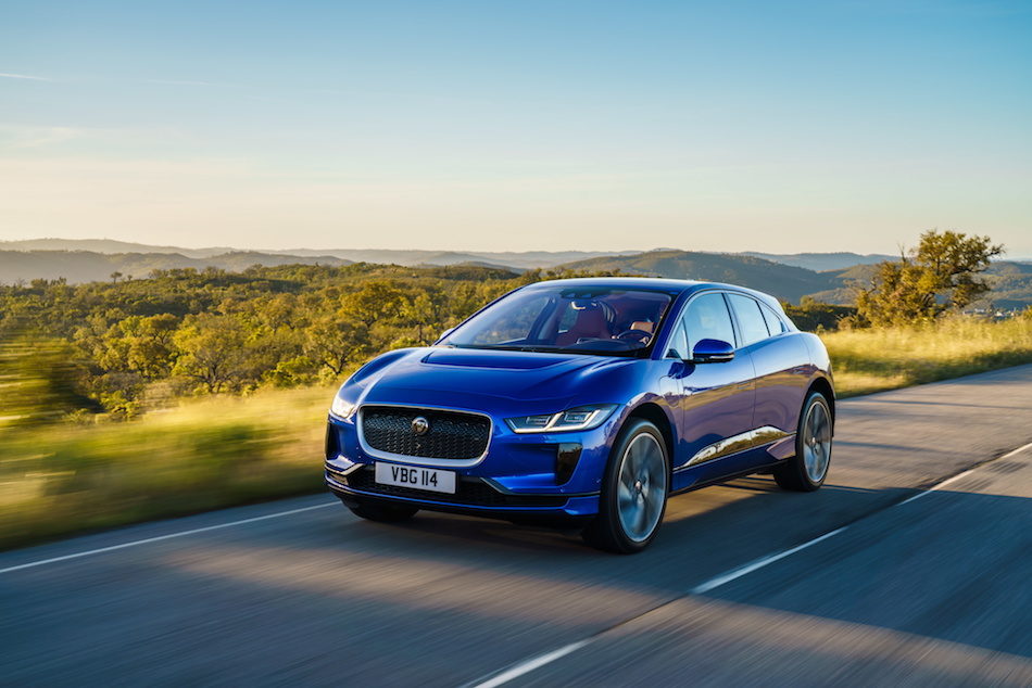 Jaguar Land Rover prueba nuevo proceso de reciclaje para ayudar a enfrentar el problema de residuos plásticos del mundo