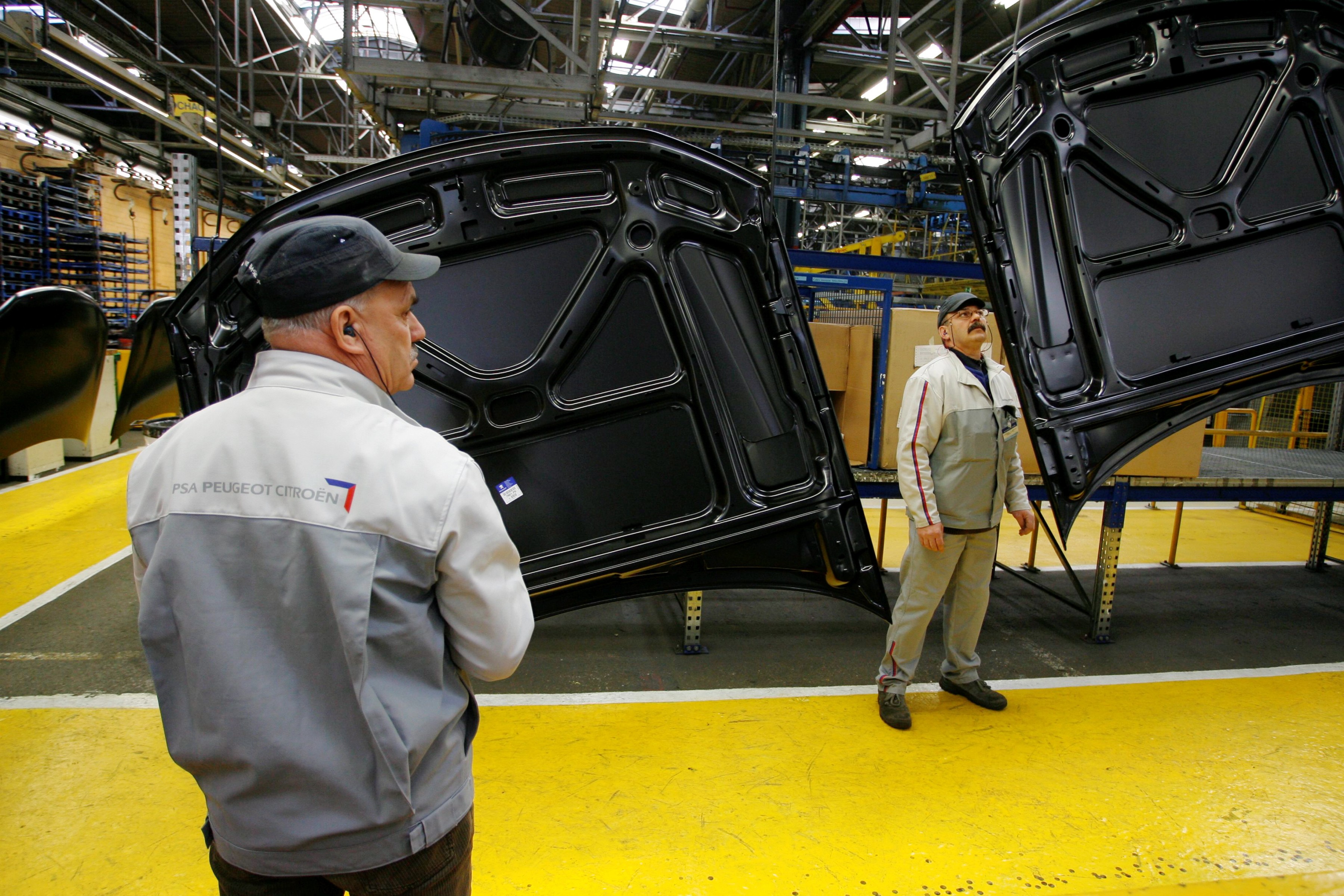 México pide periodo de transición a T-MEC para el sector automotriz