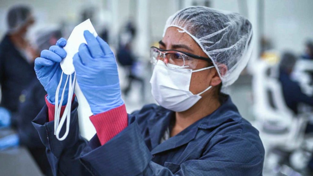 Nissan y GM ahora también fabrican equipo de protección para sus empleados Nissan y GM ahora también fabrican equipo de protección para sus empleados