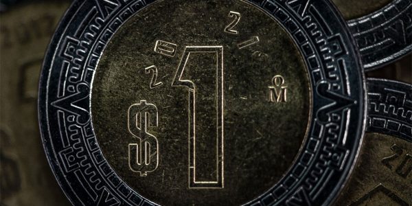 Economia-20202-peso-dinero-FLA_7725