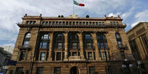 Reuters-banxico-fachada-e1492012594270