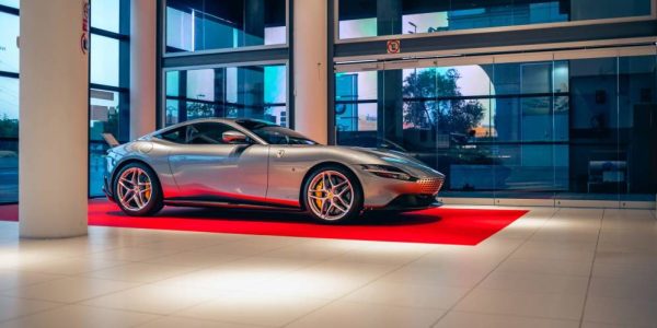 ferrari-roma-la-marca-italiana-amplia-horizontes-con-un-coche-discreto-y-elegante