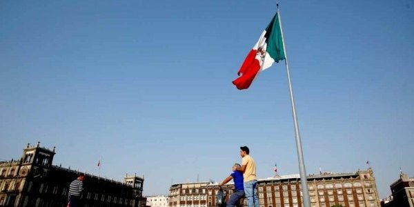 zocalo-cdmx-covid-reuters.jpg_1656824288