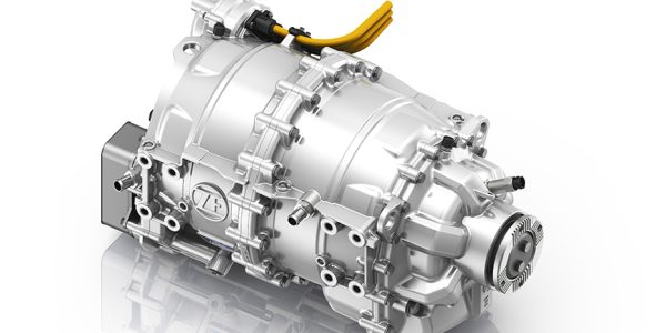 Der elektrische Zentralantrieb CeTrax für Nutzfahrzeuge kann ohne viel Aufwand in eine bestehende Fahrzeugplattform, beispielsweise von Stadtbussen, integriert werden.
//
The CeTrax central drive for commercial vehicles can be integrated into existing vehicle platforms, e.g. city buses, without much effort.